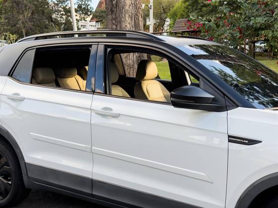 VOLKSWAGEN T-CROSS 1.0 200 TSI TOTAL FLEX COMFORTLINE AUTOMÁTICO